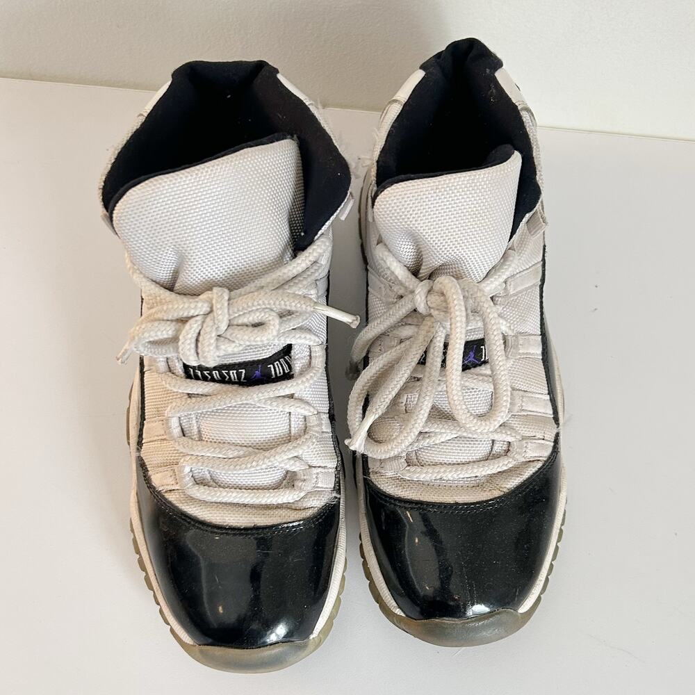 Nike Air Jordan Retro 11 Concord Youth Shoes Black White - Picture 2 of 10